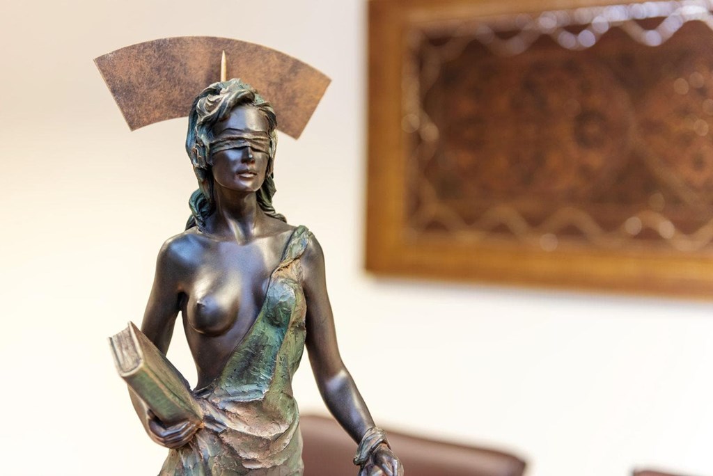 5 consejos legales antes de firmar la compra de una vivienda de segunda mano