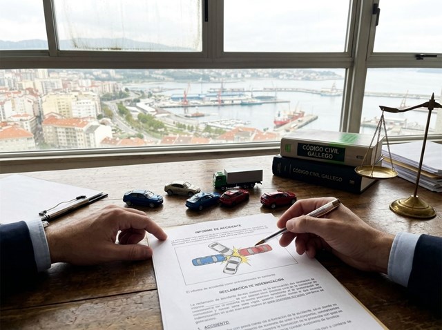 Abogado especializado en accidentes de tráfico en Vigo - Imagen 1