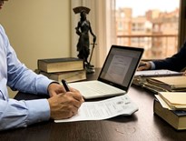 Asesoramiento y defensa en delitos económicos: estafa, falsedades, delitos societarios en Vigo